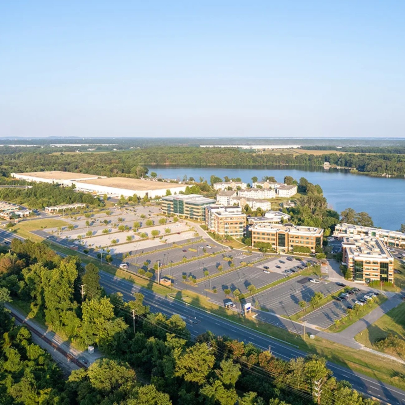 Water's Edge Corporate Campus - Logo
